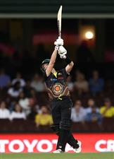 SYDNEY, AUSTRALIA - DECEMBER 06: Steve Smith of Australia bats during game two of the Twenty20 International series between Australia and India at Sydney Cricket Ground on December 06, 2020 in Sydney, Australia. (Photo by Ryan Pierse/Getty Images)