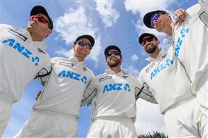 HAMILTON, NEW ZEALAND - DECEMBER 06: Captain Kane Williamson of New Zealand (C) speaks to his team mates prior to day four of the First Test match in the series between New Zealand and the West Indies at Seddon Park on December 06, 2020 in Hamilton, New Zealand. (Photo by Kai Schwoerer/Getty Images)
