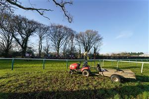 FONTWELL, ENGLAND - DECEMBER 08: Runners get under way for The Christmas Offers At Champagne Piaff Novices' Handicap Hurdle at Fontwell Park Racecourse on December 08, 2020 in Fontwell, England. Owners and a limited number of the public are allowed to attend the meeting due to the Coronavirus pandemic. (Photo by Alan Crowhurst/Getty Images)