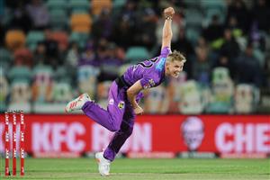 HOBART, AUSTRALIA - DECEMBER 10: Nathan Ellis of the Hurricanes bowls during the Big Bash League match between the Hobart Hurricanes and Sydney Sixers at Blundstone Arena, on December 10, 2020, in Hobart, Australia. (Photo by Matt King/Getty Images)