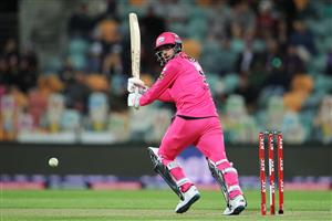 HOBART, AUSTRALIA - DECEMBER 10: James Vince of the Sixers bats during the Big Bash League match between the Hobart Hurricanes and Sydney Sixers at Blundstone Arena, on December 10, 2020, in Hobart, Australia. (Photo by Matt King/Getty Images)