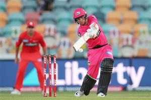 HOBART, AUSTRALIA - DECEMBER 13: Josh Philippe of the Sixers bats during the Big Bash League match between the Sydney Sixers and the Melbourne Renegades at Blundstone Arena, on December 13, 2020, in Hobart, Australia. (Photo by Matt King/Getty Images)