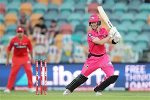 HOBART, AUSTRALIA - DECEMBER 13: Jordan Silk of the Sixers bats during the Big Bash League match between the Sydney Sixers and the Melbourne Renegades at Blundstone Arena, on December 13, 2020, in Hobart, Australia. (Photo by Matt King/Getty Images)