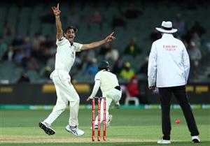ADELAIDE, AUSTRALIA - DECEMBER 17: Mitchell Starc of Australia appeals for the wicket of Hanuma Vihari of India during day one of the First Test match between Australia and India at Adelaide Oval on December 17, 2020 in Adelaide, Australia. (Photo by Cameron Spencer/Getty Images)