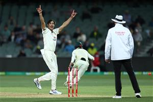 ADELAIDE, AUSTRALIA - DECEMBER 17: Mitchell Starc of Australia appeals for the wicket of Hanuma Vihari of India during day one of the First Test match between Australia and India at Adelaide Oval on December 17, 2020 in Adelaide, Australia. (Photo by Cameron Spencer/Getty Images)