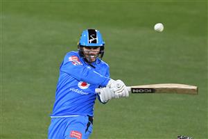 HOBART, AUSTRALIA - DECEMBER 20: Jon Wells of the Strikers bats during the Big Bash League match between the Sydney Sixers and the Adelaide Strikers at Blundstone Arena, on December 20, 2020, in Hobart, Australia. (Photo by Steve Bell/Getty Images)