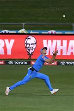 HOBART, AUSTRALIA - DECEMBER 20: Phil Salt of the Strikers looks to take a catch during the Big Bash League match between the Sydney Sixers and the Adelaide Strikers at Blundstone Arena, on December 20, 2020, in Hobart, Australia. (Photo by Steve Bell/Getty Images)