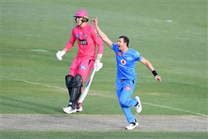 HOBART, AUSTRALIA - DECEMBER 20: Daniel Worrall of the Strikers appeals for the wicket of Josh Philippe of the Sixers during the Big Bash League match between the Sydney Sixers and the Adelaide Strikers at Blundstone Arena, on December 20, 2020, in Hobart, Australia. (Photo by Steve Bell/Getty Images)