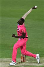 HOBART, AUSTRALIA - DECEMBER 20: Jason Holder of the Sixers
comes in to bowl during the Big Bash League match between the Sydney Sixers and the Adelaide Strikers at Blundstone Arena, on December 20, 2020, in Hobart, Australia. (Photo by Steve Bell/Getty Images)