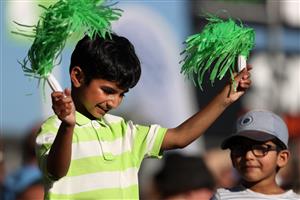 HAMILTON, NEW ZEALAND - DECEMBER 20: Fans enjoy the sun ahead of game two of the International T20 series between New Zealand and Pakistan at Seddon Park on December 20, 2020 in Hamilton, New Zealand. (Photo by Fiona Goodall/Getty Images)