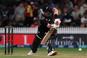 HAMILTON, NEW ZEALAND - DECEMBER 20: Tim Seifert of New Zealand takes a shot during game two of the International T20 series between New Zealand and Pakistan at Seddon Park on December 20, 2020 in Hamilton, New Zealand. (Photo by Fiona Goodall/Getty Images)