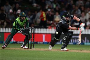 HAMILTON, NEW ZEALAND - DECEMBER 20: Tim Seifert of New Zealand takes a shot during game two of the International T20 series between New Zealand and Pakistan at Seddon Park on December 20, 2020 in Hamilton, New Zealand. (Photo by Fiona Goodall/Getty Images)