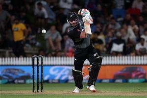 HAMILTON, NEW ZEALAND - DECEMBER 20: Tim Seifert of New Zealand takes a shot during game two of the International T20 series between New Zealand and Pakistan at Seddon Park on December 20, 2020 in Hamilton, New Zealand. (Photo by Fiona Goodall/Getty Images)