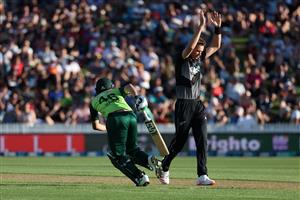 HAMILTON, NEW ZEALAND - DECEMBER 20: Tim Southee of New Zealand reacts to a ball during the game two of the International T20 series between New Zealand and Pakistan at Seddon Park on December 20, 2020 in Hamilton, New Zealand. (Photo by Fiona Goodall/Getty Images)