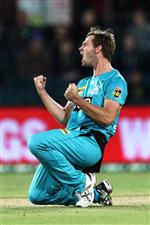 CANBERRA, AUSTRALIA - DECEMBER 14: Mark Steketee of the Heat
celebrates after claiming the wicket of Ben Cutting of the Thunder during the Big Bash League match between the Sydney Thunder and the Brisbane Heat at Manuka Oval, on December 14, 2020, in Canberra, Australia. (Photo by Brendon Thorne/Getty Images)