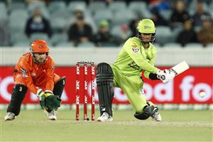 CANBERRA, AUSTRALIA - DECEMBER 22: First gamer Oliver Davies of the Thunder bats during the Big Bash League match between the Sydney Thunder and the Perth Scorchers at Manuka Oval, on December 22, 2020, in Canberra, Australia. (Photo by Darrian Traynor/Getty Images)