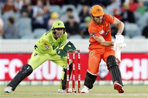 CANBERRA, AUSTRALIA - DECEMBER 22: Mitch Marsh of the Perth Scorchers bats during the Big Bash League match between the Sydney Thunder and the Perth Scorchers at Manuka Oval, on December 22, 2020, in Canberra, Australia. (Photo by Darrian Traynor/Getty Images)