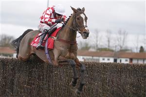 SUNBURY, ENGLAND - DECEMBER 26: Adam Wedge riding Killer Clown clear the last to win The Play Ladbrokes 5-A-Side On Football Novices' Limited Handicap Chase at Kempton Park Racecourse on December 26, 2020 in Sunbury, England. Owners are allowed to attend if they have a runner at the meeting otherwise racing remains behind closed doors to the public due to the Coronavirus pandemic. (Photo by Alan Crowhurst/Getty Images)