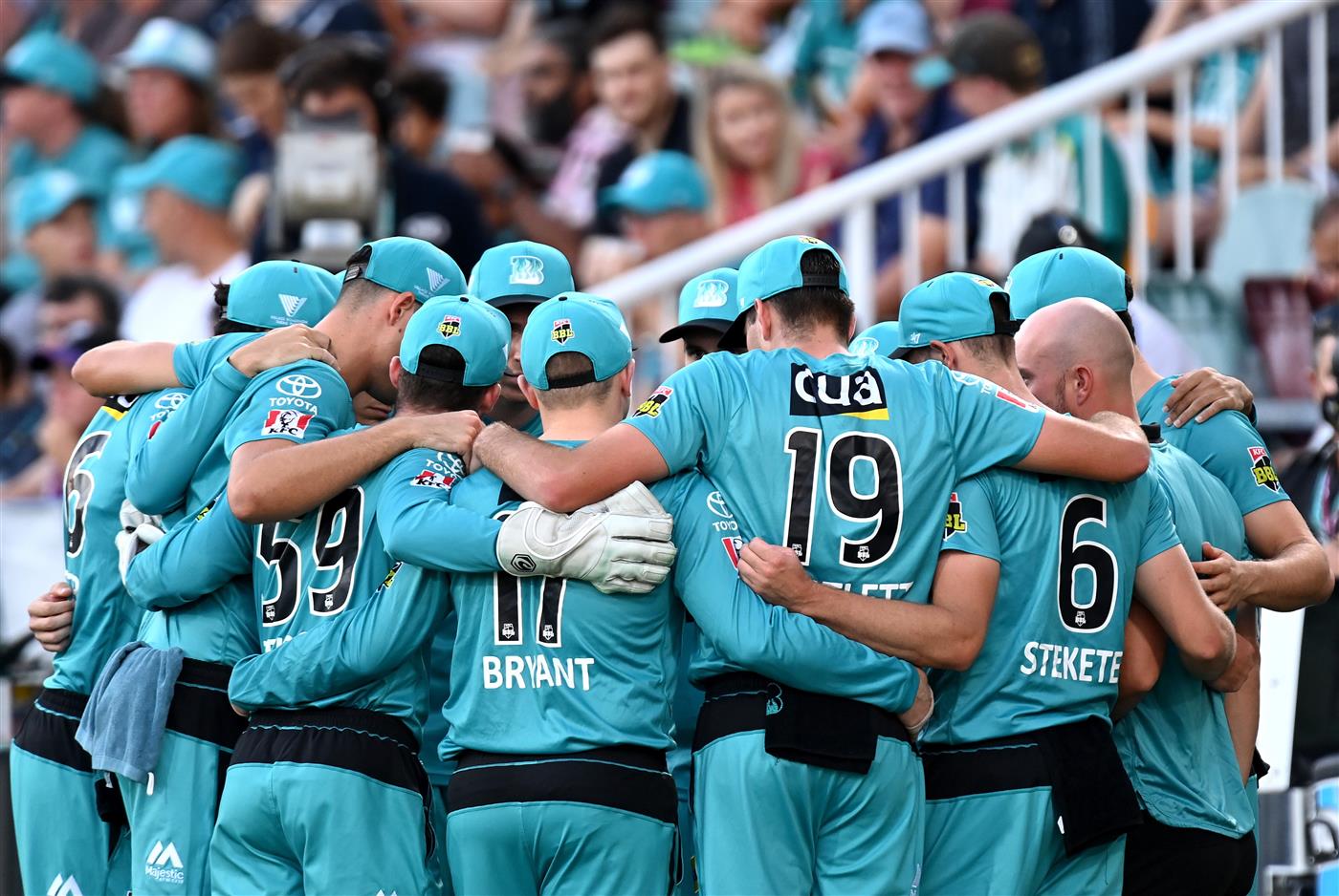 Brisbane Heat Breakthrough Against Hobart Hurricanes (In Pictures)