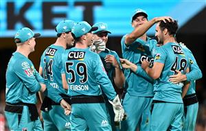BRISBANE, AUSTRALIA - DECEMBER 27: Lewis Gregory of the Heat celebrates taking a wicket during the Big Bash League match between the Brisbane Heat and the Hobart Hurricanes at The Gabba, on December 27, 2020, in Brisbane, Australia. (Photo by Bradley Kanaris/Getty Images)