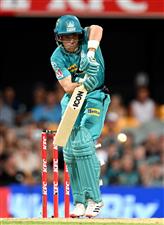 BRISBANE, AUSTRALIA - DECEMBER 27: Jimmy Peirson of the Heat plays a shot during the Big Bash League match between the Brisbane Heat and the Hobart Hurricanes at The Gabba, on December 27, 2020, in Brisbane, Australia. (Photo by Bradley Kanaris/Getty Images)