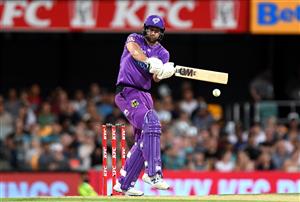 BRISBANE, AUSTRALIA - DECEMBER 27: Dawid Malan of the Hurricanes plays a shot during the Big Bash League match between the Brisbane Heat and the Hobart Hurricanes at The Gabba, on December 27, 2020, in Brisbane, Australia. (Photo by Bradley Kanaris/Getty Images)