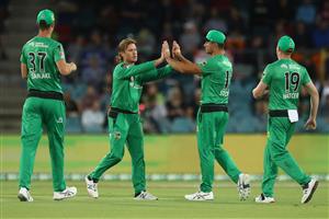 CANBERRA, AUSTRALIA - DECEMBER 29: Adam Zampa (2l) of the Stars and Marcus Stoinis (2r) of the Stars congratulate each other after dismissing Sam Billings of the Thunder during the Big Bash League match between Sydney Thunder and the Melbourne Stars at Manuka Oval, on December 29, 2020, in Canberra, Australia. (Photo by Mike Owen/Getty Images)