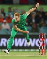 CANBERRA, AUSTRALIA - DECEMBER 29: Liam Hatcher of the Stars bowls during the Big Bash League match between Sydney Thunder and the Melbourne Stars at Manuka Oval, on December 29, 2020, in Canberra, Australia. (Photo by Mike Owen/Getty Images)