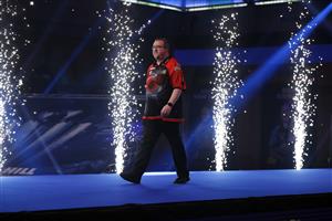 LONDON, ENGLAND - DECEMBER 29: Stephen Bunting of England walks into the arena during his third round match against James Wade of England during day twelve of the PDC William Hill World Darts Championship at Alexandra Palace on December 29, 2020 in London, England. (Photo by Luke Walker/Getty Images)