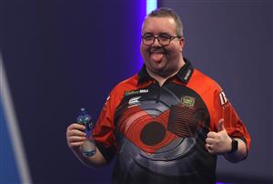 LONDON, ENGLAND - DECEMBER 29: Stephen Bunting of England reacts during his third round match against James Wade of England during day twelve of the PDC William Hill World Darts Championship at Alexandra Palace on December 29, 2020 in London, England. (Photo by Luke Walker/Getty Images)