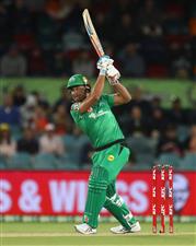CANBERRA, AUSTRALIA - DECEMBER 29: Marcus Stoinis of the Stars bats during the Big Bash League match between Sydney Thunder and the Melbourne Stars at Manuka Oval, on December 29, 2020, in Canberra, Australia. (Photo by Mike Owen/Getty Images)