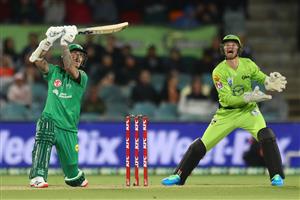 CANBERRA, AUSTRALIA - DECEMBER 29: Nic Maddinson of the Stars bats during the Big Bash League match between Sydney Thunder and the Melbourne Stars at Manuka Oval, on December 29, 2020, in Canberra, Australia. (Photo by Mike Owen/Getty Images)