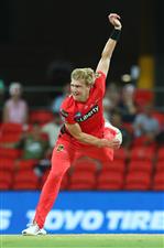 GOLD COAST, AUSTRALIA - DECEMBER 29: Will Sutherland of the Renegades bowls during the Big Bash League match between the Melbourne Renegades and the Sydney Sixers at Metricon Stadium, on December 29, 2020, in Gold Coast, Australia. (Photo by Chris Hyde/Getty Images)