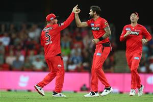 GOLD COAST, AUSTRALIA - DECEMBER 29: Kane Richardson of the Renegades celebrates a wicket during the Big Bash League match between the Melbourne Renegades and the Sydney Sixers at Metricon Stadium, on December 29, 2020, in Gold Coast, Australia. (Photo by Chris Hyde/Getty Images)