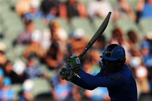 ADELAIDE, AUSTRALIA - DECEMBER 31: Alex Carey of the Adelaide Strikers bats during the Big Bash League match between the Adelaide Strikers and the Perth Scorchers at Adelaide Oval, on December 31, 2020, in Adelaide, Australia. (Photo by Daniel Kalisz/Getty Images)