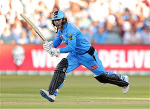 ADELAIDE, AUSTRALIA - DECEMBER 31: Jonathan Wells of the Adelaide Strikers bats during the Big Bash League match between the Adelaide Strikers and the Perth Scorchers at Adelaide Oval, on December 31, 2020, in Adelaide, Australia. (Photo by Daniel Kalisz/Getty Images)