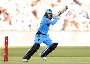 ADELAIDE, AUSTRALIA - DECEMBER 31: Jonathan Wells of the Adelaide Strikers bats during the Big Bash League match between the Adelaide Strikers and the Perth Scorchers at Adelaide Oval, on December 31, 2020, in Adelaide, Australia. (Photo by Daniel Kalisz/Getty Images)