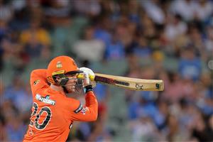 ADELAIDE, AUSTRALIA - DECEMBER 31: Jason Roy of the Perth Scorchers bats during the Big Bash League match between the Adelaide Strikers and the Perth Scorchers at Adelaide Oval, on December 31, 2020, in Adelaide, Australia. (Photo by Daniel Kalisz/Getty Images)