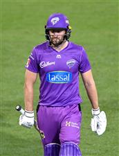 BRISBANE, AUSTRALIA - DECEMBER 30: Dawid Malan of the Hurricanes looks dejected after losing his wicket during the Big Bash League match between the Hobart Hurricanes and Brisbane Heat at The Gabba, on December 30, 2020, in Brisbane, Australia. (Photo by Bradley Kanaris/Getty Images)