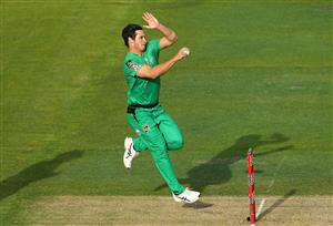 HOBART, AUSTRALIA - JANUARY 04: Hilton Cartwright of the Stars bowls during the Big Bash League match between the Melbourne Stars and the Hobart Hurricanes at Blundstone Arena, on January 04, 2021, in Hobart, Australia. (Photo by Robert Cianflone/Getty Images)