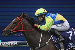 SYDNEY, AUSTRALIA - JANUARY 02: Rachel King on De Grawin wins race 7 the Sky Racing Active Handicap Sydney Racing on the Kensington track at Royal Randwick Racecourse on January 02, 2021 in Sydney, Australia. (Photo by Mark Evans/Getty Images)