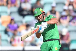 HOBART, AUSTRALIA - JANUARY 04: Marcus Stoinis of the Stars bats during the Big Bash League match between the Melbourne Stars and the Hobart Hurricanes at Blundstone Arena, on January 04, 2021, in Hobart, Australia. (Photo by Steve Bell/Getty Images)