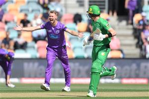 HOBART, AUSTRALIA - JANUARY 04: Riley Meredith of the Hurricanes appeals for a wicket during the Big Bash League match between the Melbourne Stars and the Hobart Hurricanes at Blundstone Arena, on January 04, 2021, in Hobart, Australia. (Photo by Steve Bell/Getty Images)
