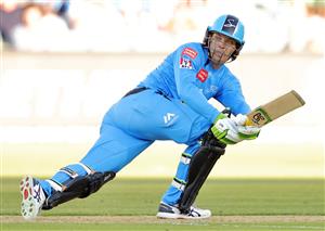 ADELAIDE, AUSTRALIA - JANUARY 05: Alex Carey of the Adelaide Strikers bats during the Big Bash League match between the Melbourne Renegades and the Adelaide Strikers at Adelaide Oval, on January 05, 2021, in Adelaide, Australia. (Photo by Daniel Kalisz/Getty Images)