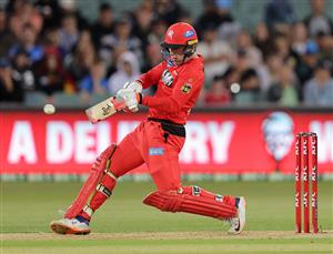 ADELAIDE, AUSTRALIA - JANUARY 05: Mackenzie Harvey of the Renegades bats during the Big Bash League match between the Melbourne Renegades and the Adelaide Strikers at Adelaide Oval, on January 05, 2021, in Adelaide, Australia. (Photo by Daniel Kalisz/Getty Images)