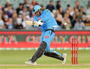ADELAIDE, AUSTRALIA - JANUARY 05: Ryan Gibson of the Adelaide Strikers bats during the Big Bash League match between the Melbourne Renegades and the Adelaide Strikers at Adelaide Oval, on January 05, 2021, in Adelaide, Australia. (Photo by Daniel Kalisz/Getty Images)
