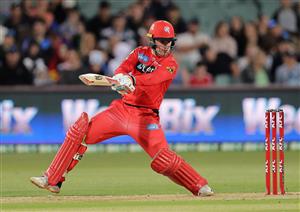 ADELAIDE, AUSTRALIA - JANUARY 05: Mackenzie Harvey of the Renegades bats during the Big Bash League match between the Melbourne Renegades and the Adelaide Strikers at Adelaide Oval, on January 05, 2021, in Adelaide, Australia. (Photo by Daniel Kalisz/Getty Images)