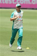 SYDNEY, AUSTRALIA - JANUARY 05: David Warner of Australia runs during an Australian nets session at the Sydney Cricket Ground on January 05, 2021 in Sydney, Australia. (Photo by Mark Metcalfe/Getty Images)