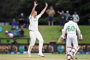 CHRISTCHURCH, NEW ZEALAND - JANUARY 05: Kyle Jamieson of New Zealand unsuccessfully appeals for the wicket of Abid Ali of Pakistan during day three of the Second Test match in the series between New Zealand and Pakistan at Hagley Oval on January 05, 2021 in Christchurch, New Zealand. (Photo by Kai Schwoerer/Getty Images)