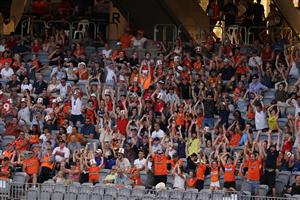 PERTH, AUSTRALIA - JANUARY 06: Spectators enjoy the atmosphere during the Big Bash League match between the Perth Scorchers and the Sydney Sixers at Optus Stadium, on January 06, 2021, in Perth, Australia. (Photo by Paul Kane/Getty Images)